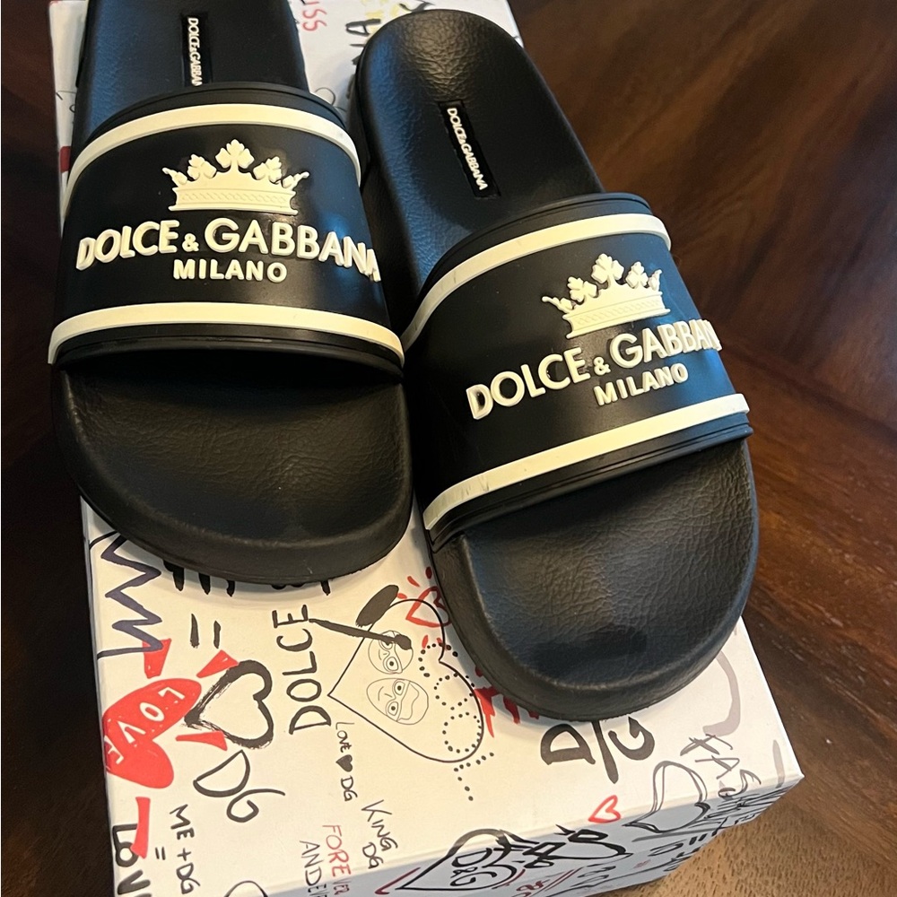 Stylish Dolce & Gabbana Slides